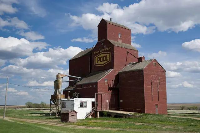 Saskatchewan Wheat Pool grain elevator